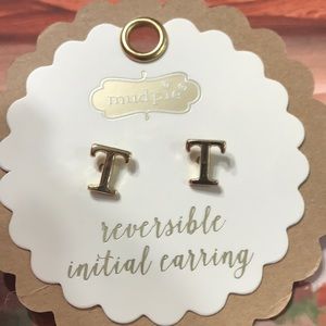 Mud Pie “T” Initial Earrings